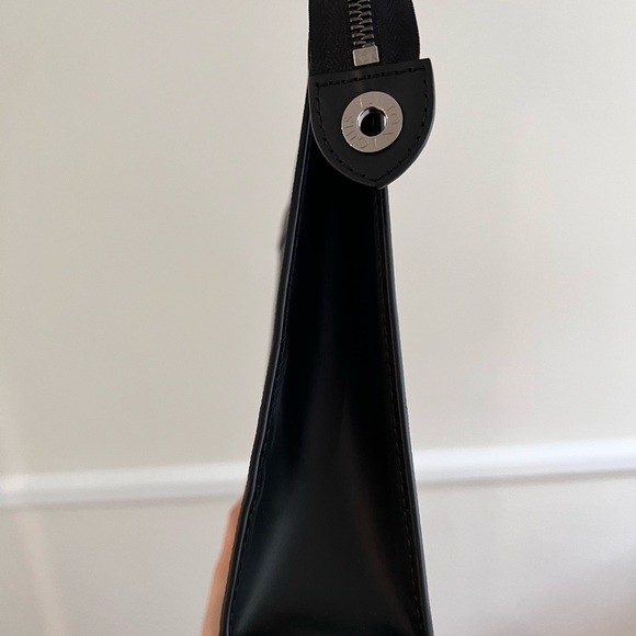 Authentic like new Louis Vuitton black monogram toiletry pouch 26 - Picture 2 of 10